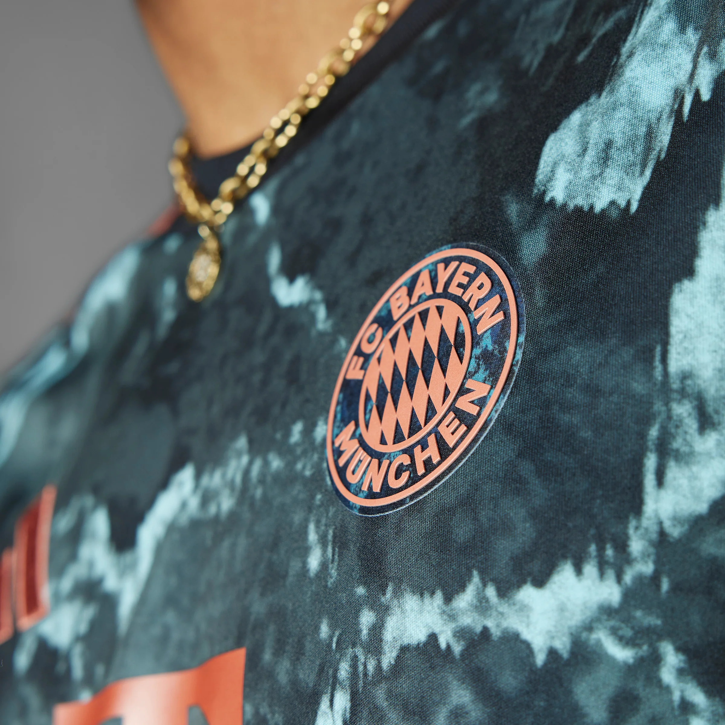 adidas Bayern Munich 2024-25 Men's Away Stadium Jersey - Image 4