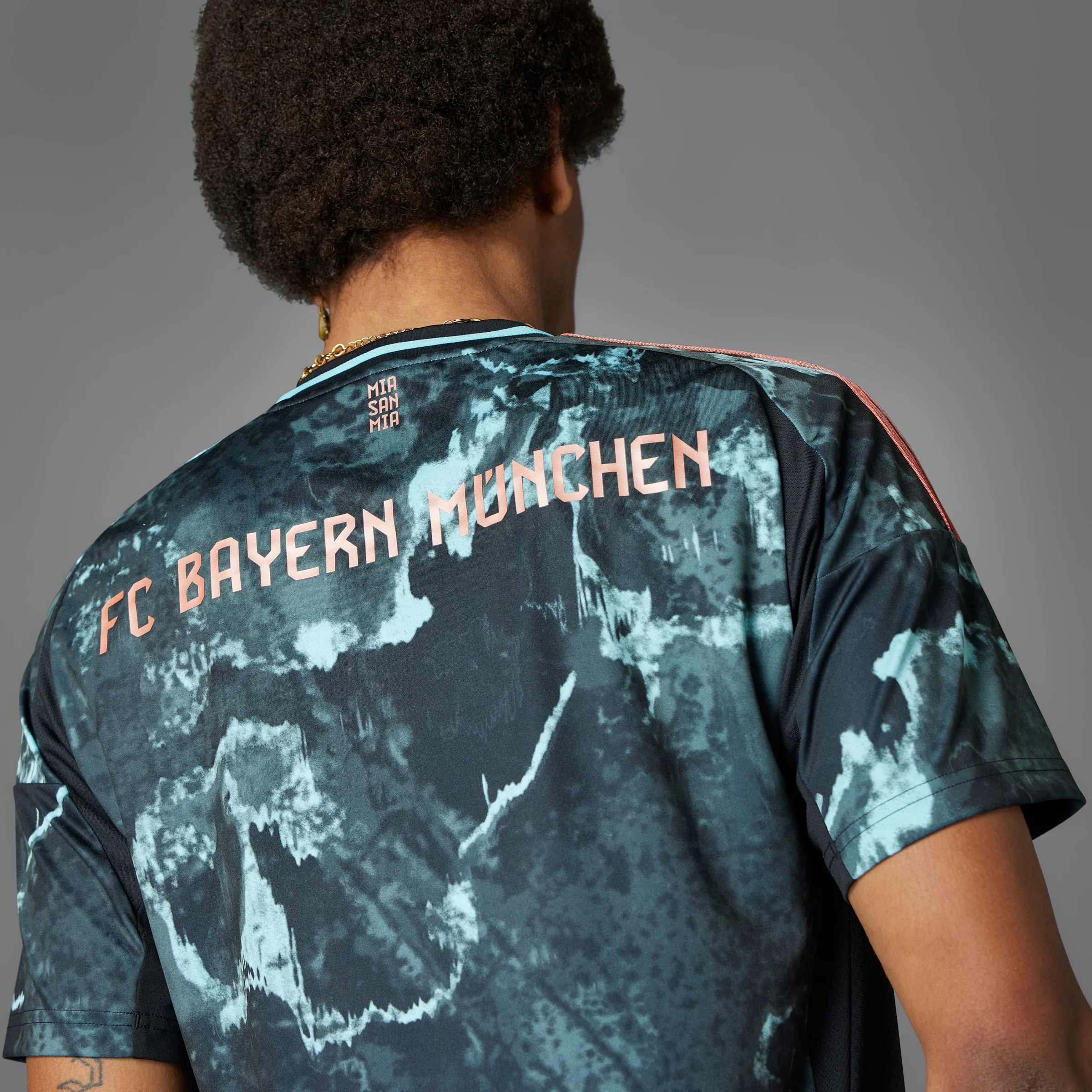 adidas Bayern Munich 2024-25 Men's Away Stadium Jersey - Image 5