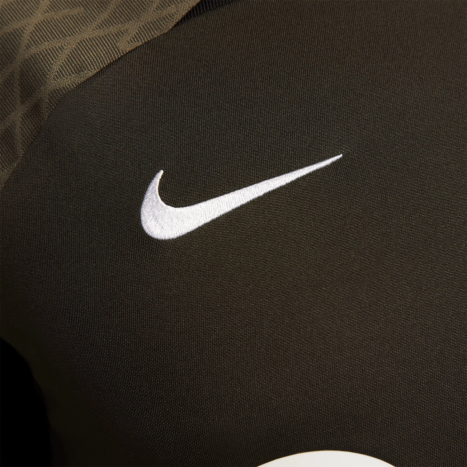 Nike FC Barcelona 2023-24 Men's Short Sleeve Strike Top - Image 5