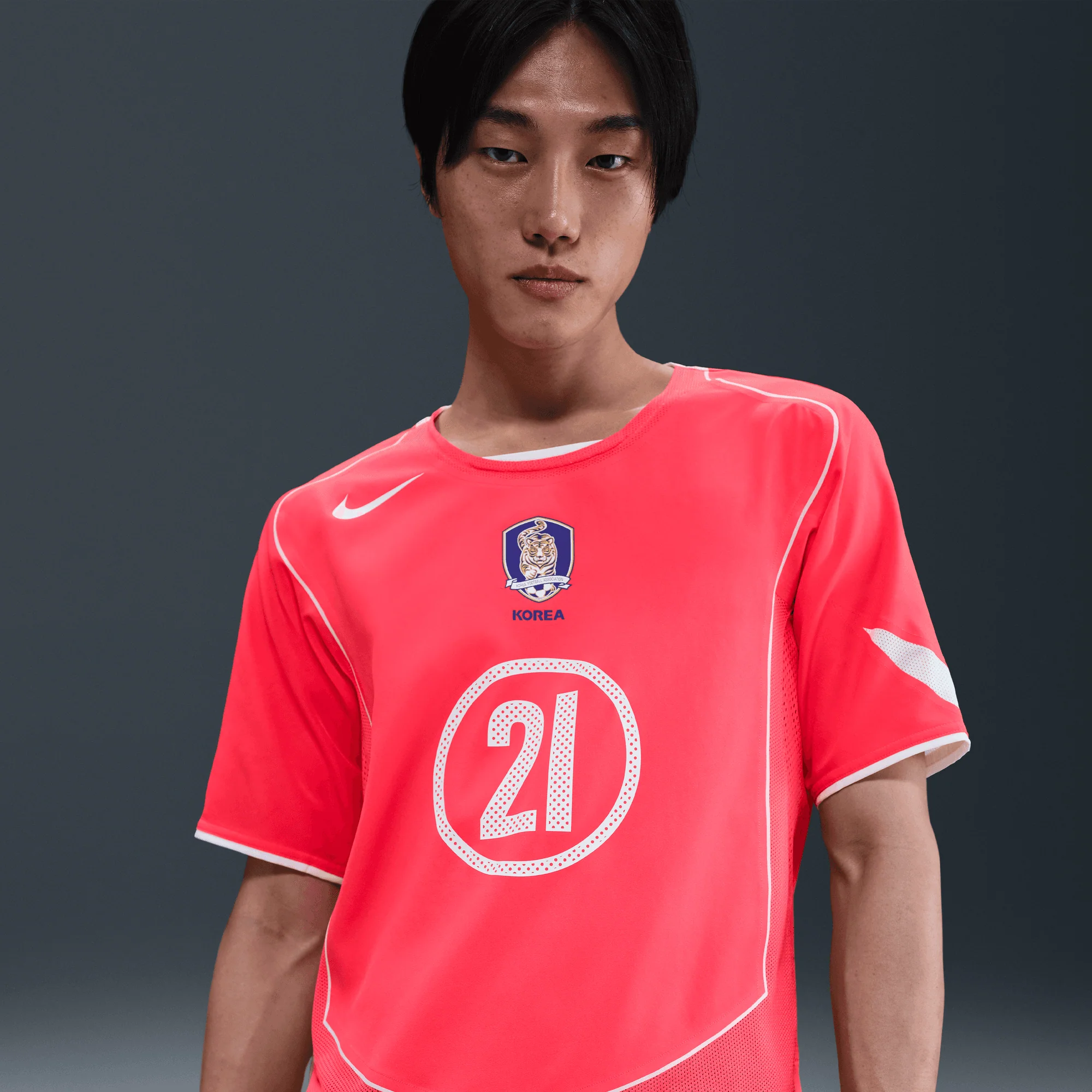 Nike Korea 2004 Men's Total 90 Reissue Ji-sung Park Jersey - Image 5