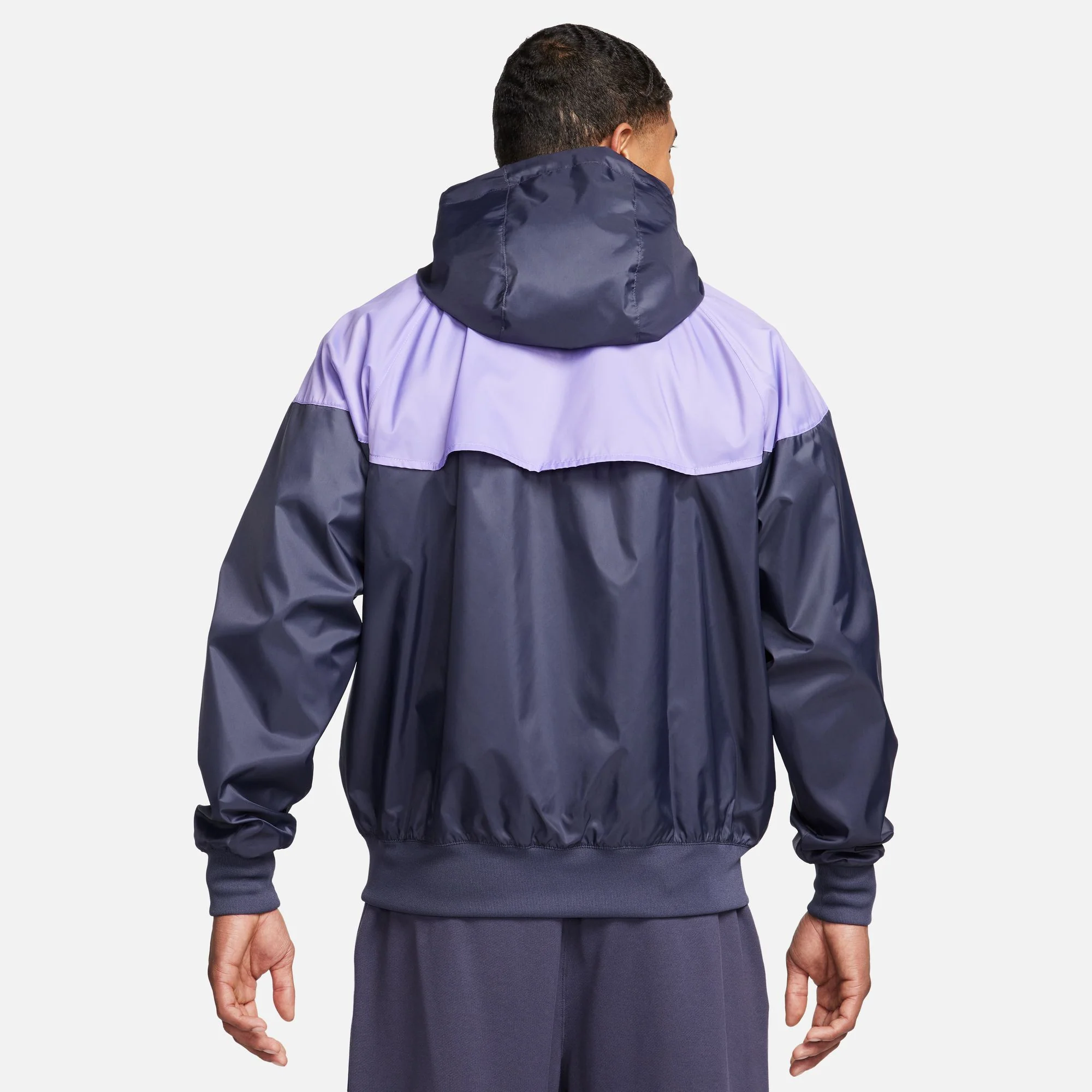 Nike Liverpool FC Sport Essentials Windrunner Men's Jacket - Image 2