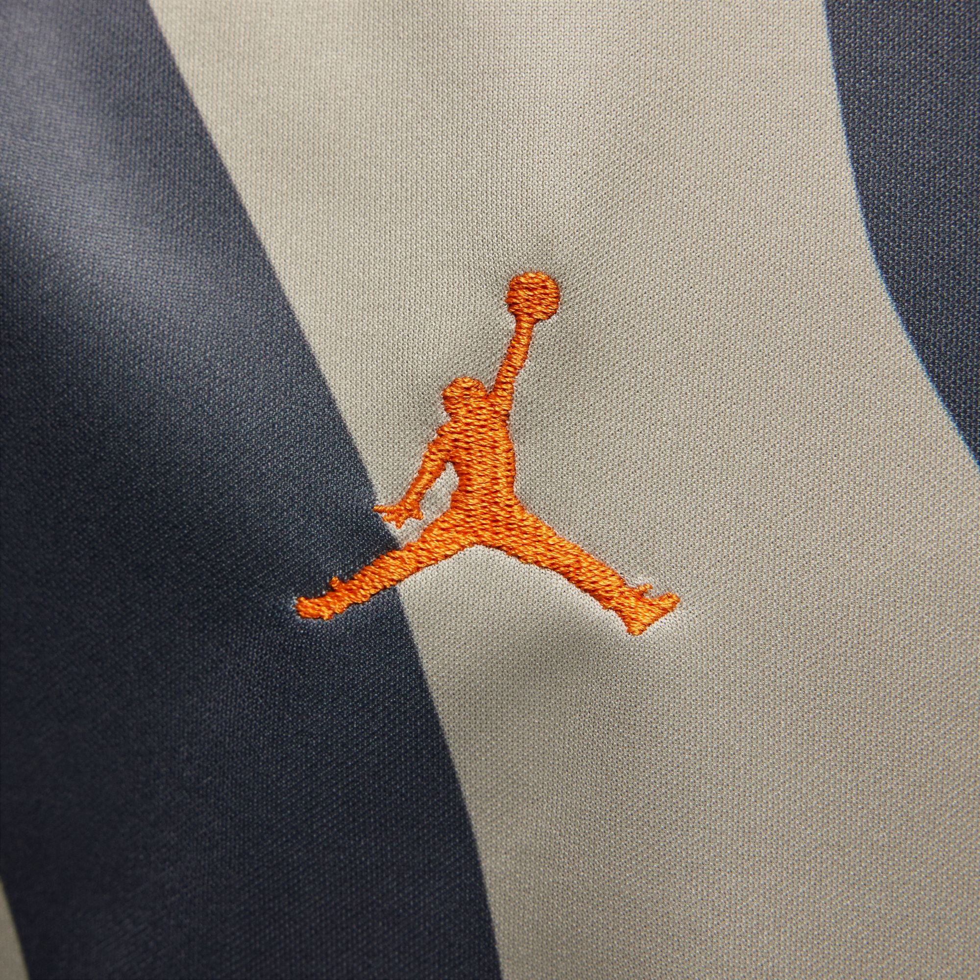 Nike PSG Academy Pro Men's Jordan Pre-Match Short-Sleeve Top - Image 5