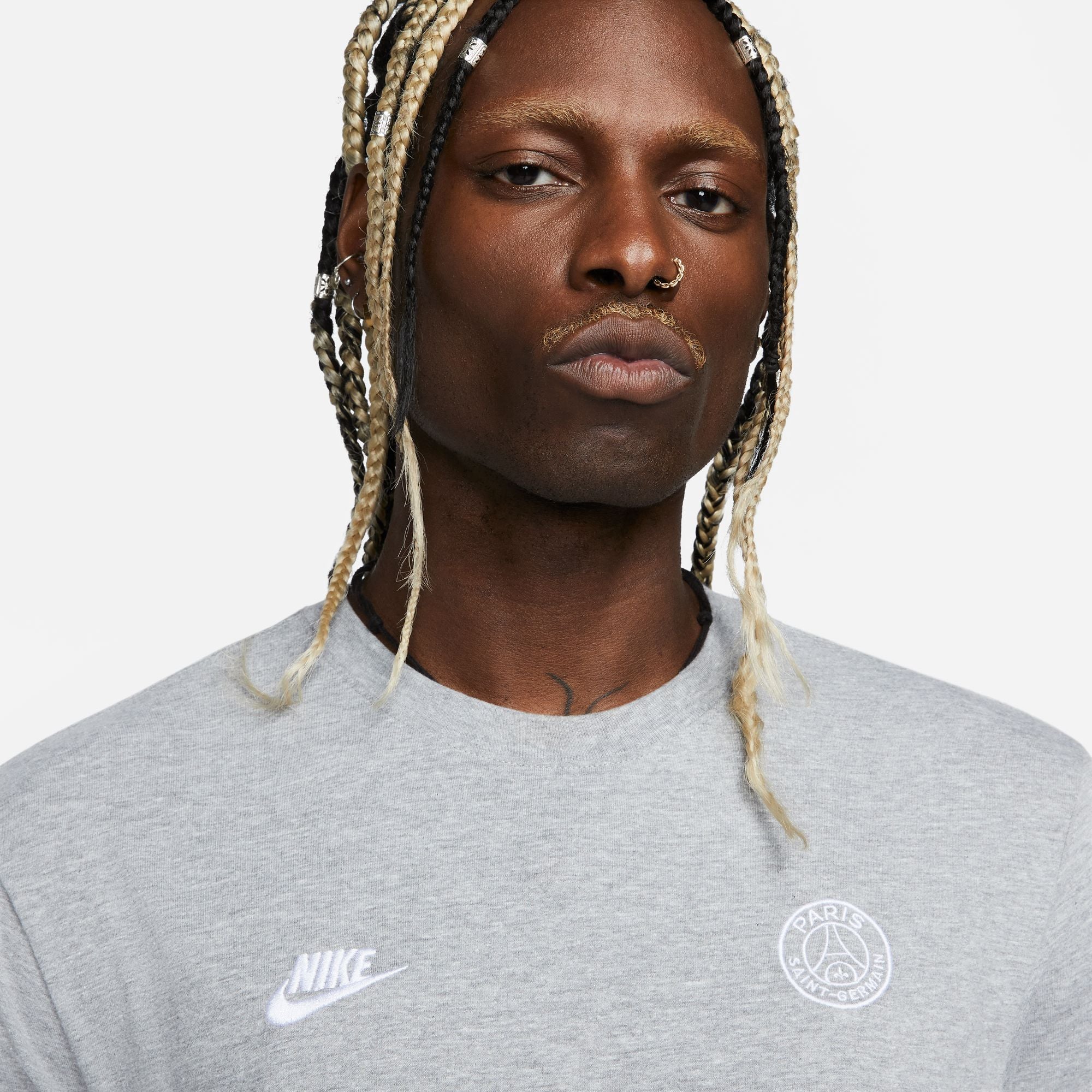 Nike PSG Men's Club Essential Tee - Image 3